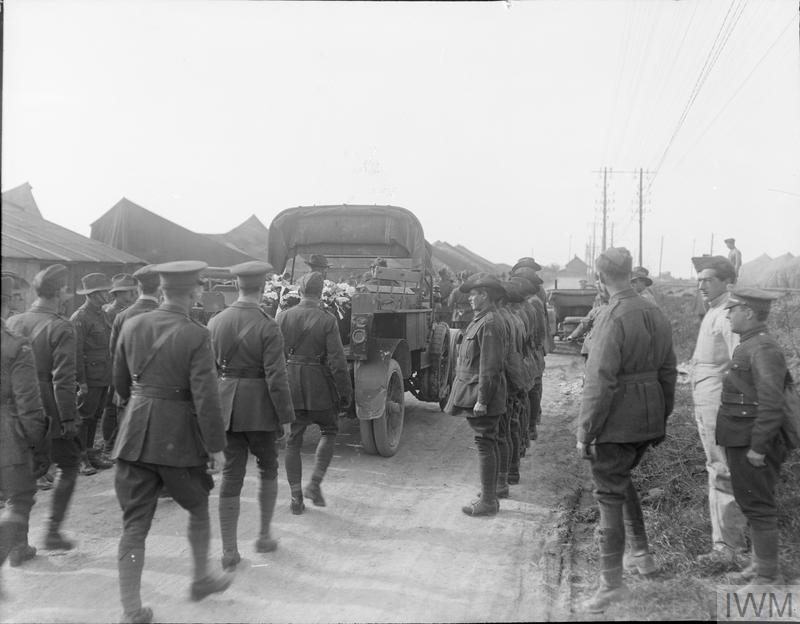 Australian troops march with Richthofen's body during 1918 funeral